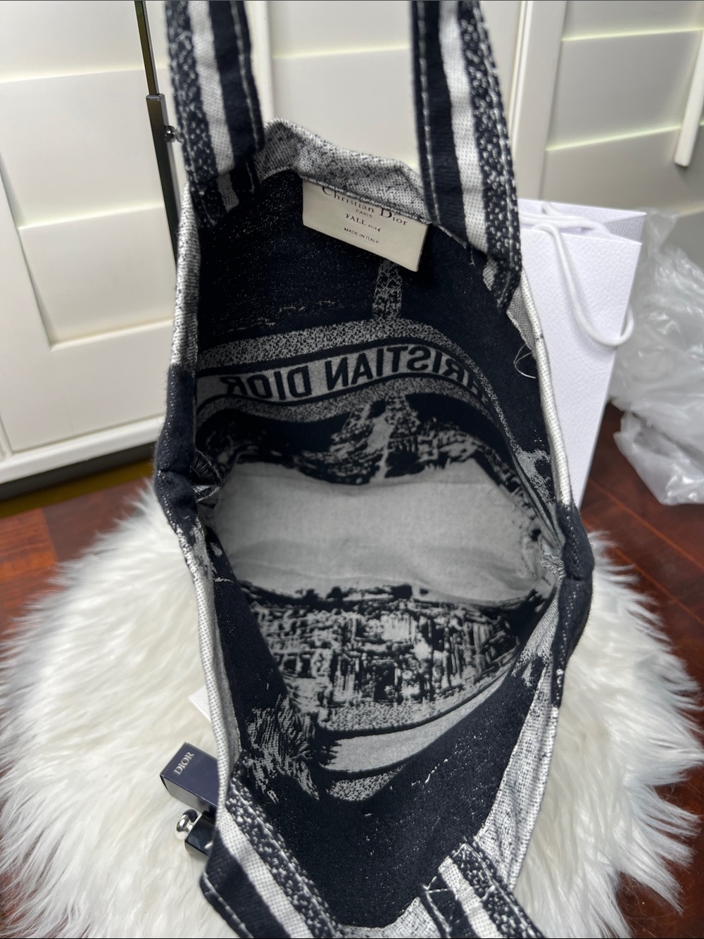 Dior Beauty Black & White Paris Jacquard Tote Bag With Lipstick, Shopping Bag NW - Picture 7 of 16